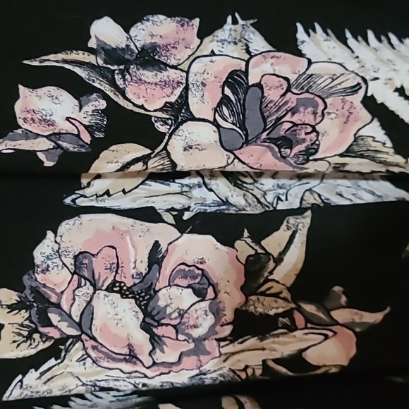 CATO COLD SHOULDER WOMEN'S SIZE SMALL - Picture 8 of 8